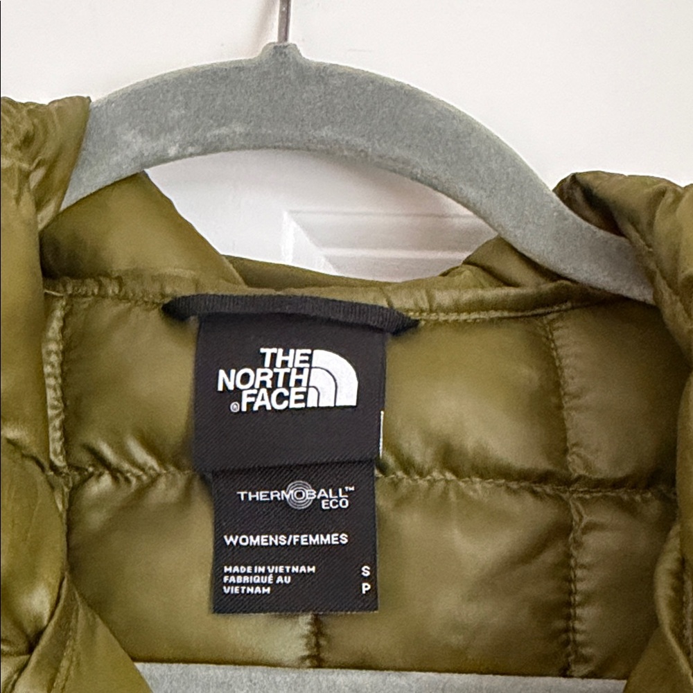 The North Face Thermoball Olive Quilted Jacket - Picture 8 of 12